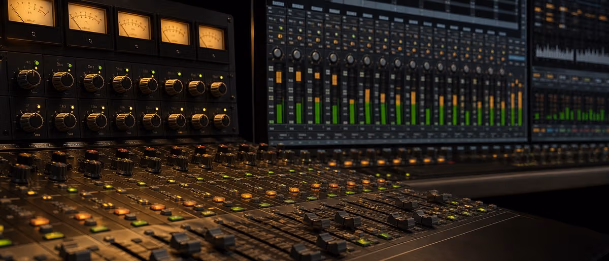 gain staging: How to Set Levels for a Clean Mix 2026